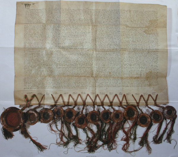 Die Urkunde von 1363, welche die Übergabe Tirols an das Haus Habsburg besiegelte.