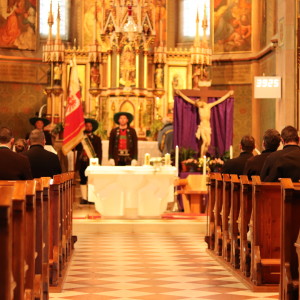 Kirchgang beim Bezirkstag in Proveis. - Foto: BG Online