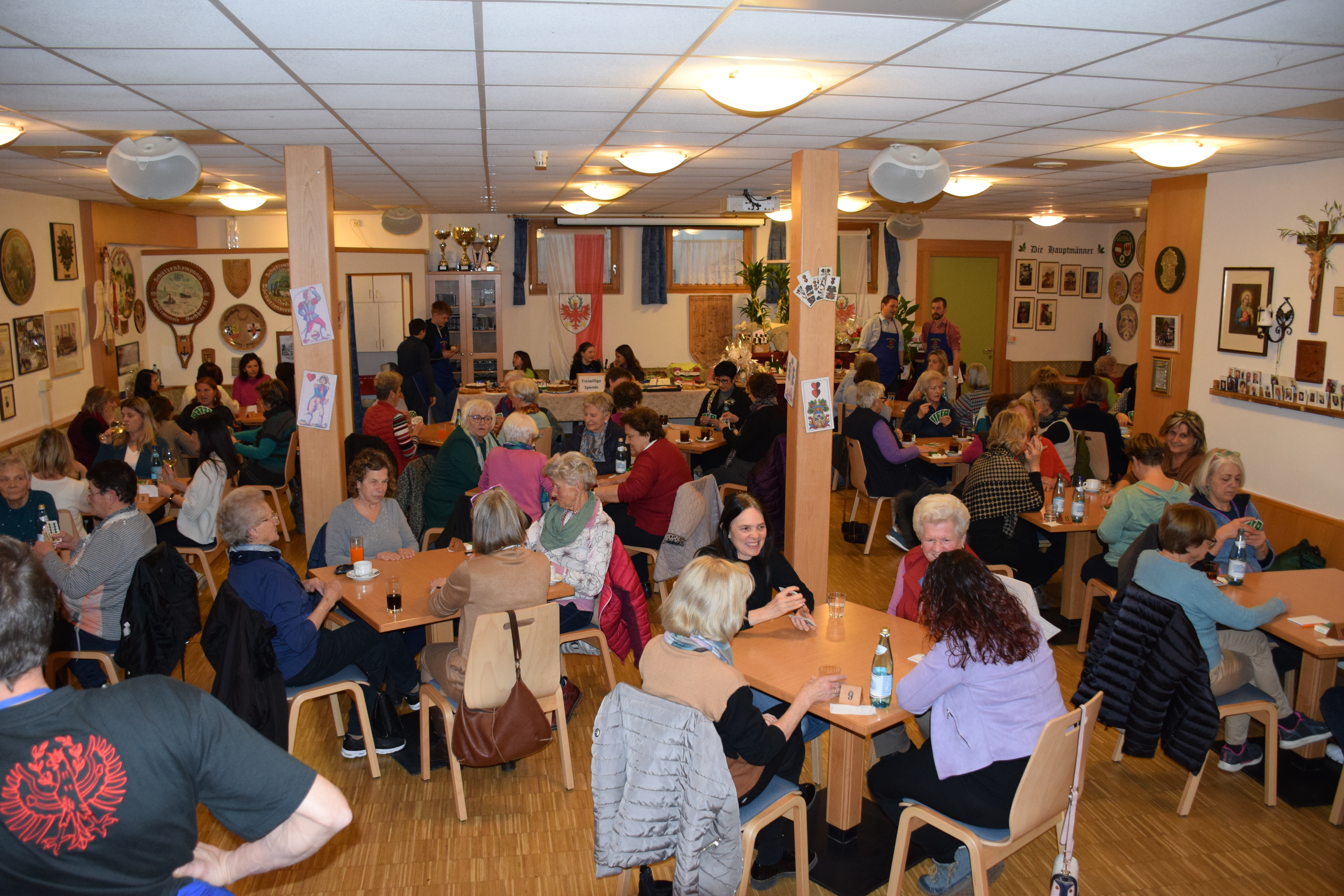 64 Spielerinnen beim Frauenpreiswatten im Schützenheim