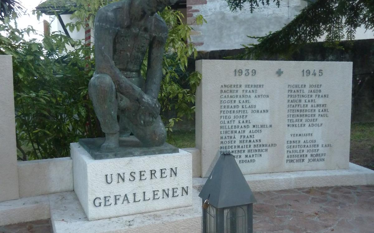 2015_Nals_Reinigung Kriegerdenkmal (4)