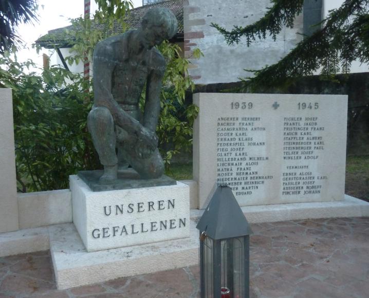 2015_Nals_Reinigung Kriegerdenkmal (4)