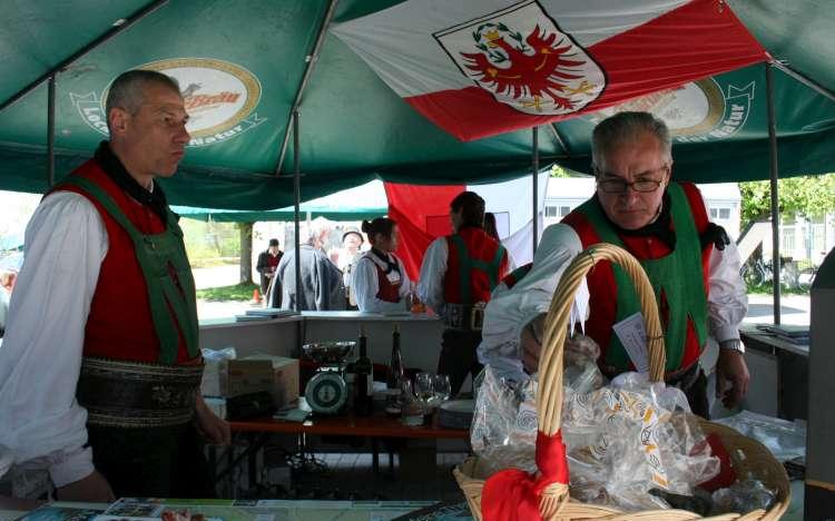 2015_Meran Endorf Bayern_SK Meran Jubiläum Wiedergründung Partnerschaft Bayrrische Gebirgsschützen Endorf (10)