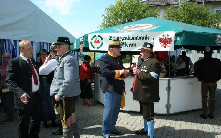 2015_Meran Endorf Bayern_SK Meran Jubiläum Wiedergründung Partnerschaft Bayrrische Gebirgsschützen Endorf (9)