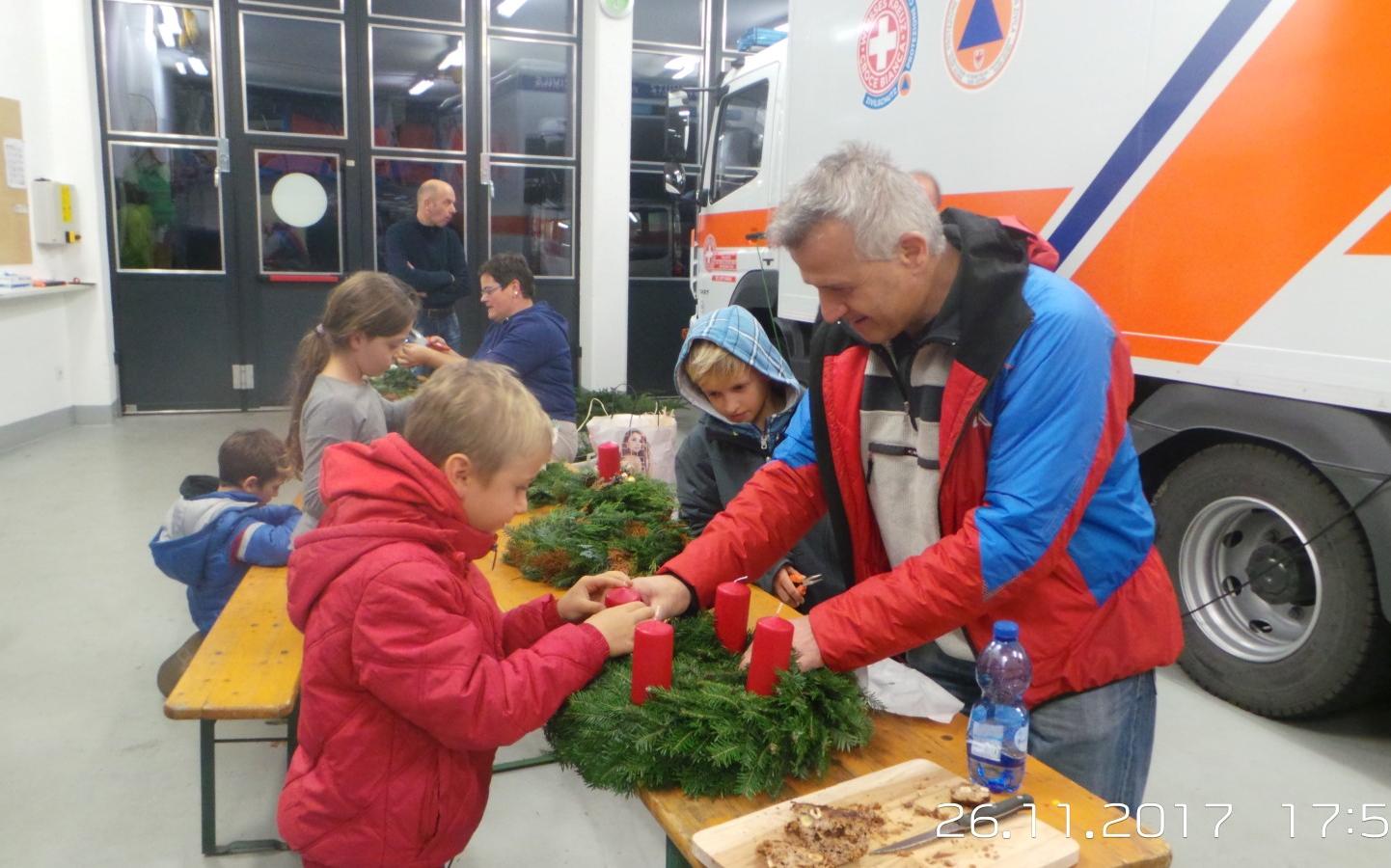 2017_Burgstall_Jungschützen Adventskränze (4)