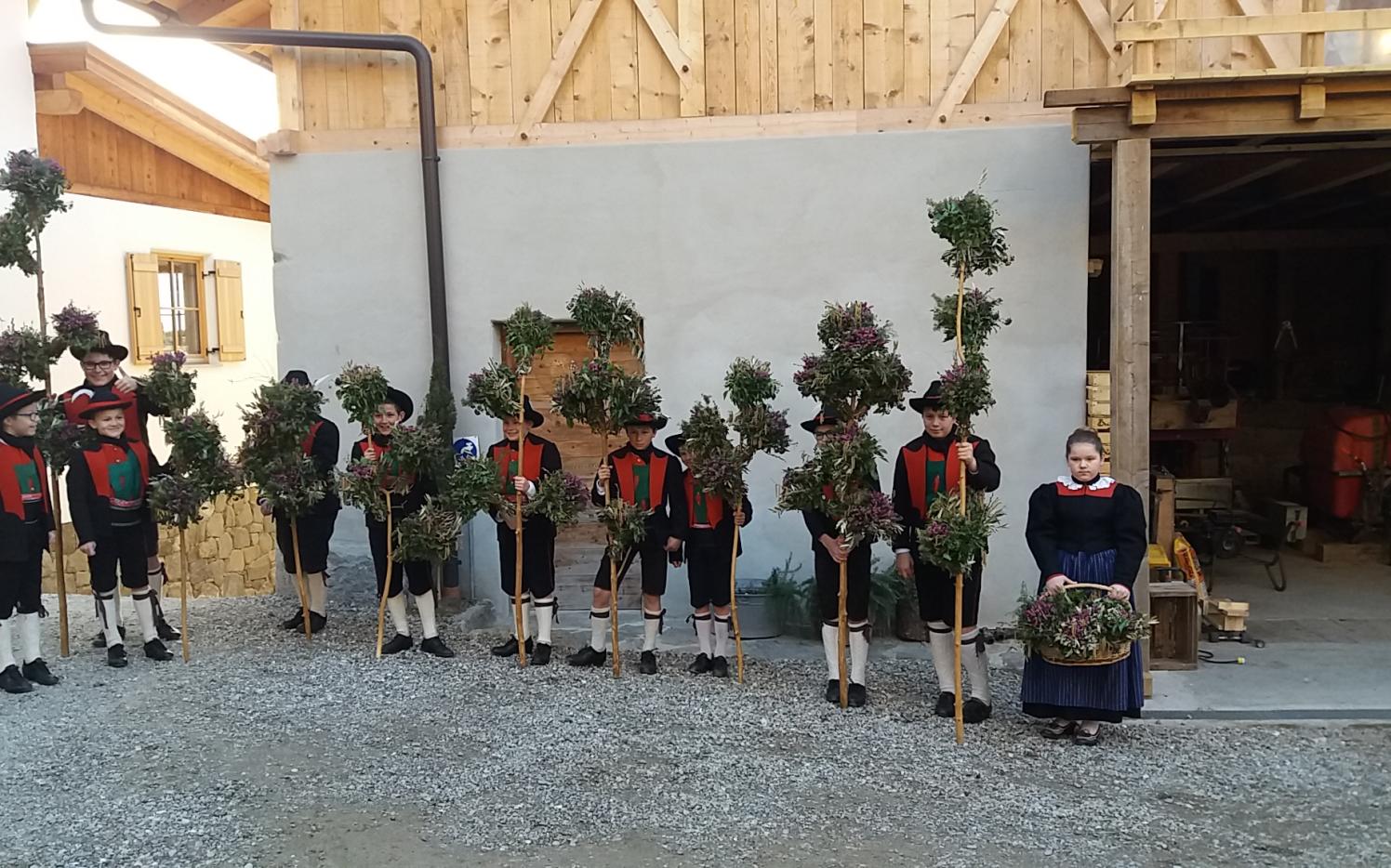 2018_Partschins_Palmbuschen-Tradition in Partschins 1