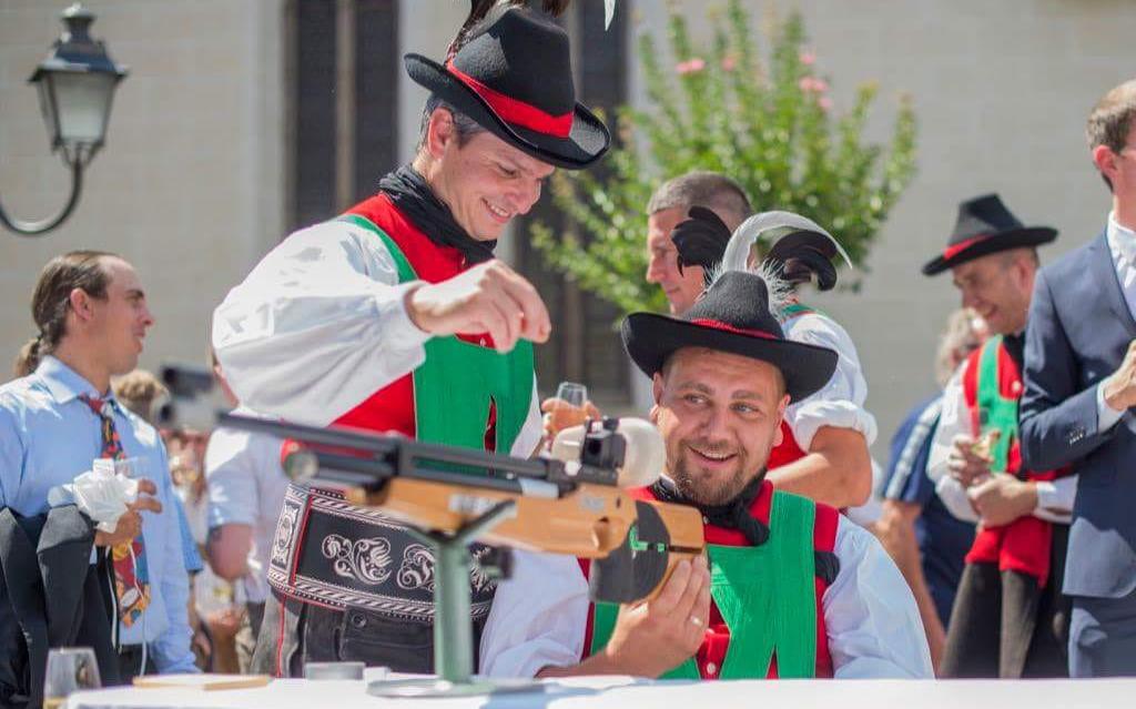 2018_Dorf Tirol Schenna_Schützenhochzeit Nadia und Florian (7)