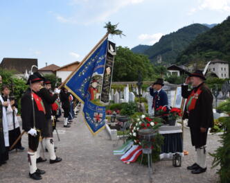 Abschied von Luis Larch am Friedhof in Niederlana